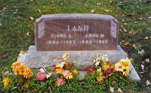 Clyde & Edith Land's headstone at Napa