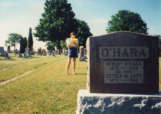 Robert and Esther O'Hara at Beechwood Cemetery