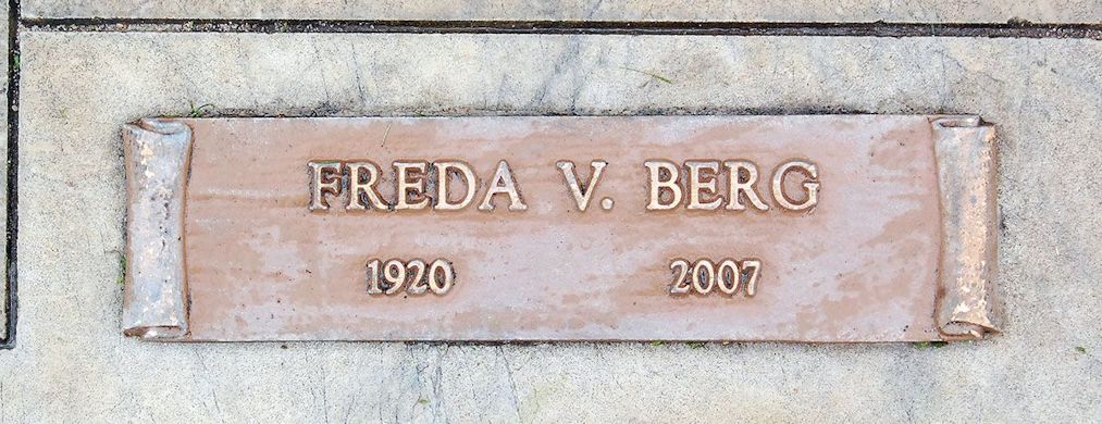 Freda Virginia Lindquist Berg's headstone