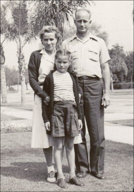 Margaret Alden Dean,
                        Paul Noble Dean, Dorothy Eloise Frier, Paul Dean family