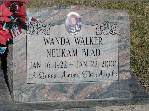 Wanda Walker Neukam Blad headstone